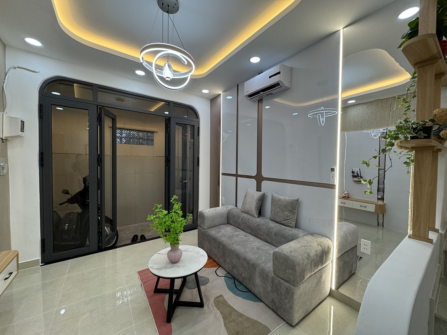 Luxury House 1 lầu đẹp lung linh, full nội thất cao cấp, có phòng tầng trệt khu VIP Hoàng Văn Thụ